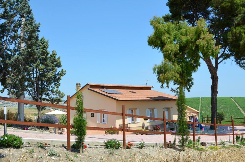 Re Umberto Suite Σαν Σάλβο Εξωτερικό φωτογραφία